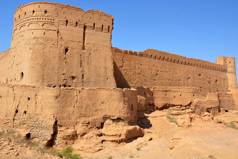 Khavidak Castle, Iran